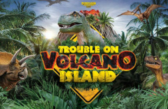 Dinosaur-Advenure-Live-Trouble-om-Volcano-Island_85a6ac4dc5331908463f5ecdee5fd366